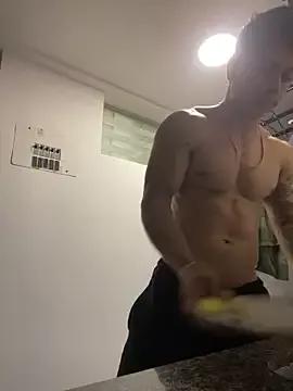 MR_MUSCLE from StripChat is Freechat