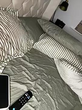 MRSBELLABLACKUK from StripChat is Freechat