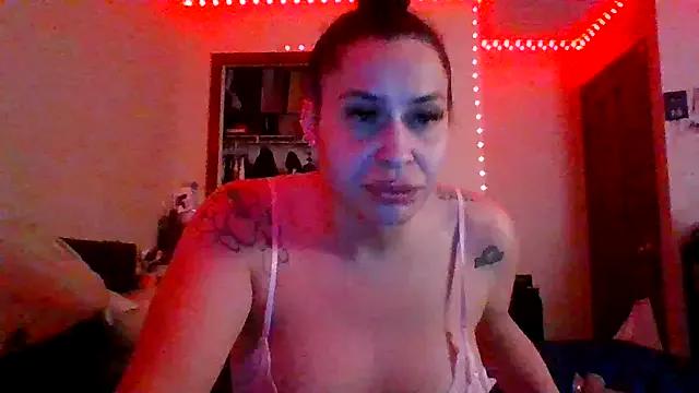 MsMoore from StripChat is Freechat