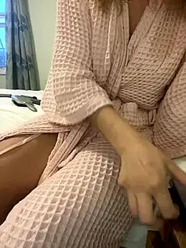 MysteriousMonroe from StripChat is Freechat