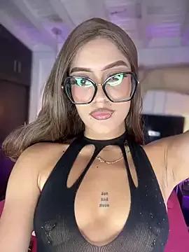Girls free live sex cams: Check out the satisfaction of typing and cam2cam with our sensual livestreamers, who will teach you all about temptation and desires with their smoking hot physiques.
