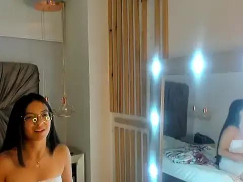 Nai_Blue from StripChat is Freechat