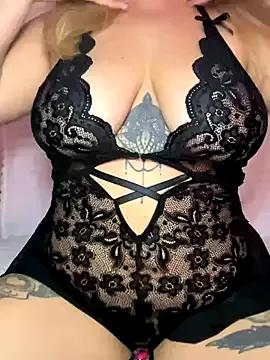 NailaRosee from StripChat is Freechat