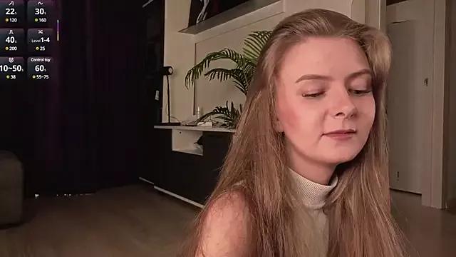 Naomi_Girly from StripChat is Freechat