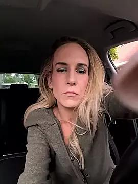 NaomiAndFriends from StripChat is Freechat