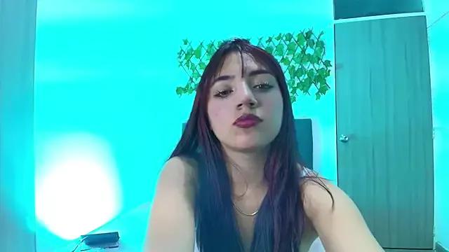 Nathalie_Gold from StripChat is Freechat