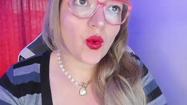 Naty_Mature_ from StripChat is Freechat