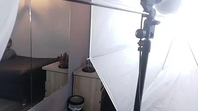 NazirAndValeria from StripChat is Freechat