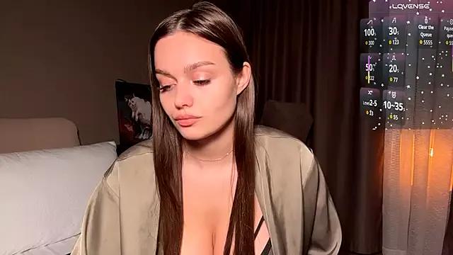 NeuroVibe from StripChat is Freechat