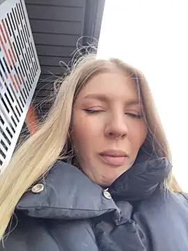 Girls free live sex cams: Check out the satisfaction of typing and cam2cam with our sensual livestreamers, who will teach you all about temptation and desires with their smoking hot physiques.