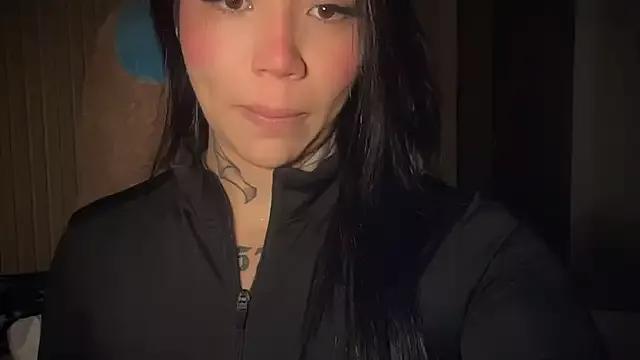 Nickiiiii from StripChat is Freechat