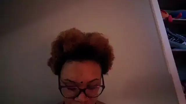 nickytheehawtie from StripChat is Freechat