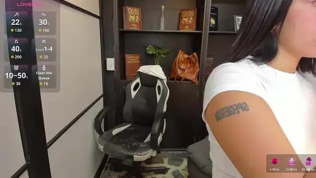 NicolRoss_ from StripChat is Freechat