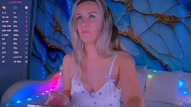 Nika_Bloom from StripChat is Freechat