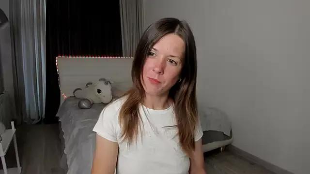 nika_reinnn from StripChat is Freechat