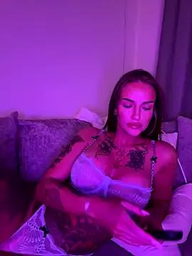 Photos of Nikki__Foxx from StripChat is Freechat