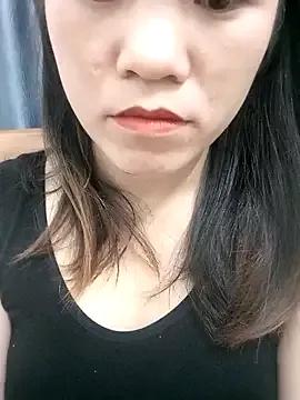 Norah-h from StripChat is Freechat
