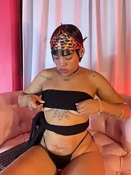 NovaFoxx from StripChat is Freechat