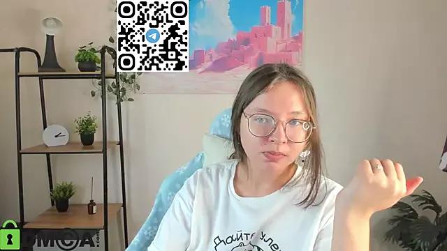 Nuura_Moore from StripChat is Freechat