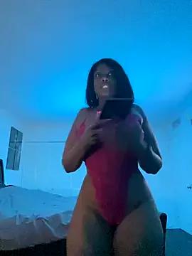 NylaNights from StripChat is Freechat