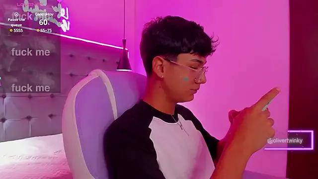 OliverTwinky from StripChat is Freechat
