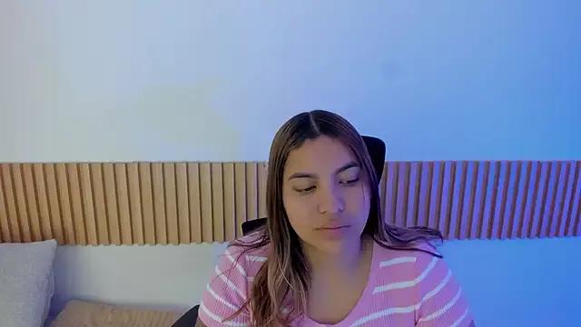 OliviaSweett from StripChat is Freechat