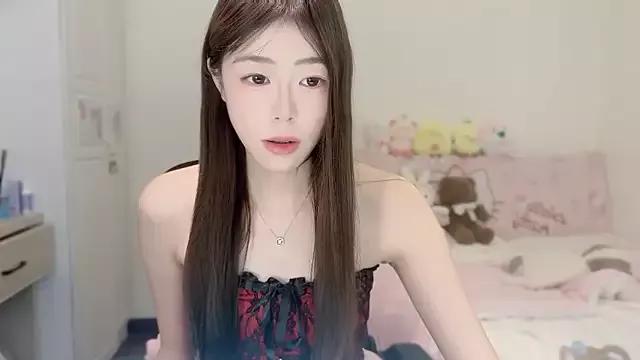 Onecutelittle from StripChat is Freechat