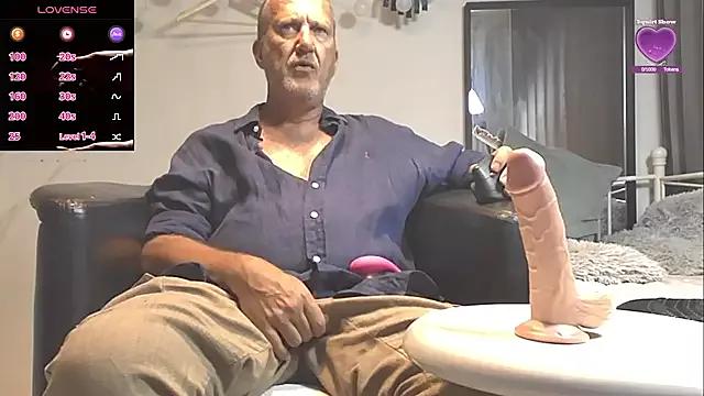 openminddaddy from StripChat is Freechat