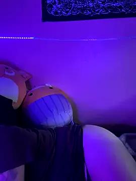 OSoTinyyy from StripChat is Freechat