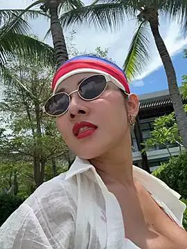 OUTDOOR_QUEEN010 from StripChat is Freechat
