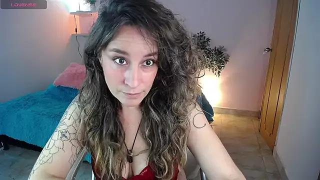 Paula_Paz from StripChat is Freechat