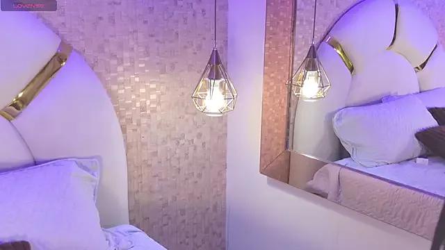 paulina_cano from StripChat is Freechat