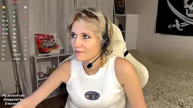 PearlineCallison from StripChat is Freechat