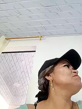 Perverted-Dirty-Mother from StripChat is Freechat