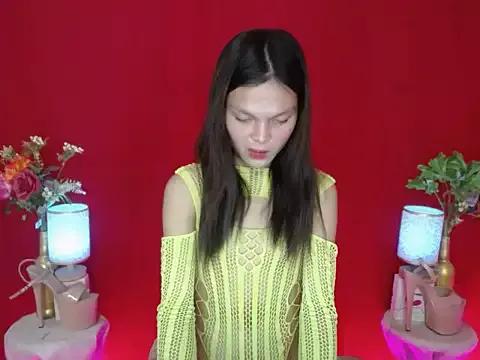 petite_maxi from StripChat is Freechat