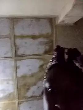 PetiteSquirtQueen from StripChat is Freechat