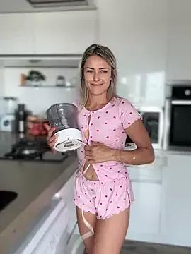 Girls free live sex cams: Check out the satisfaction of typing and cam2cam with our sensual livestreamers, who will teach you all about temptation and desires with their smoking hot physiques.
