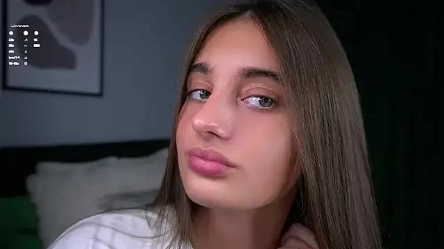 Girls free live sex cams: Check out the satisfaction of typing and cam2cam with our sensual livestreamers, who will teach you all about temptation and desires with their smoking hot physiques.