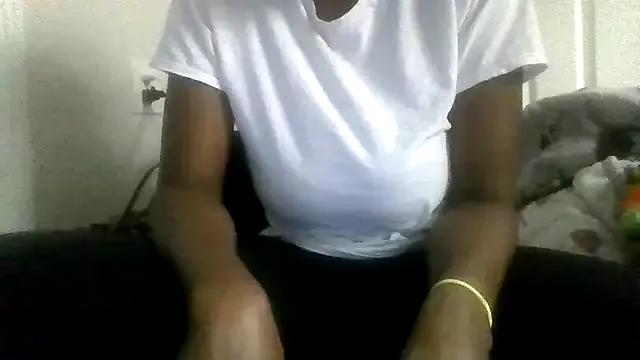 prettymaa from StripChat is Freechat