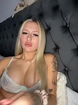 PrettyPrincess69x from StripChat is Freechat