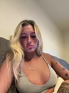 Girls free live sex cams: Check out the satisfaction of typing and cam2cam with our sensual livestreamers, who will teach you all about temptation and desires with their smoking hot physiques.