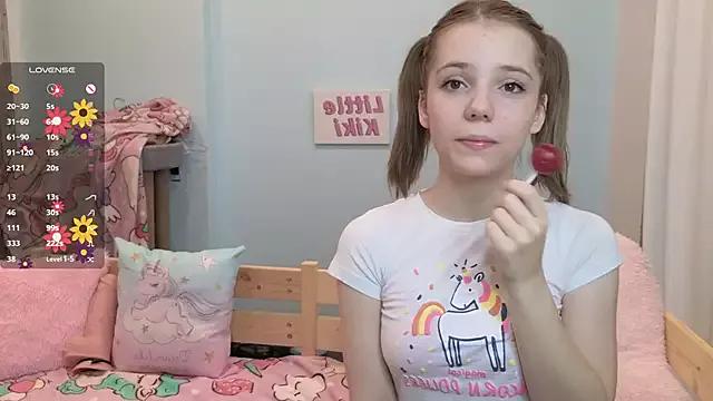 PrincessLittleKiki from StripChat is Freechat