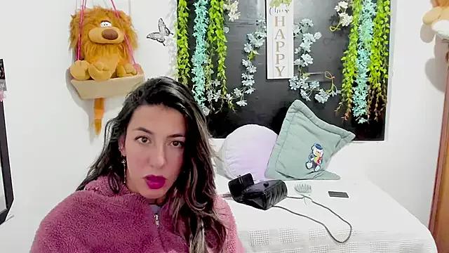 queen-natty from StripChat is Freechat