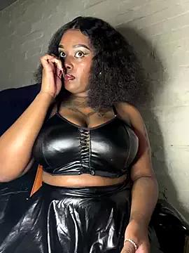 QUEEN_NOBUHLE_777 from StripChat is Freechat