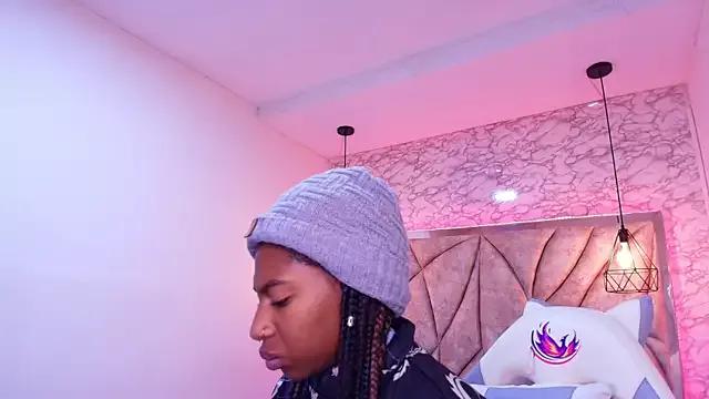 Queen_perla_ from StripChat is Freechat
