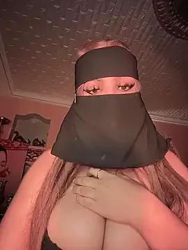 Photos of Queentaraf999 from StripChat is Private