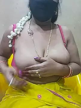 Photos of Raashi369 from StripChat is Freechat
