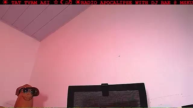 Girls free live sex cams: Check out the satisfaction of typing and cam2cam with our sensual livestreamers, who will teach you all about temptation and desires with their smoking hot physiques.