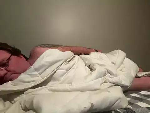 Reggyrabbit from StripChat is Freechat