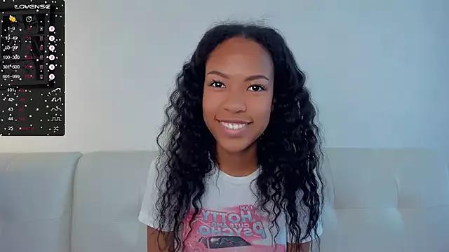 RexellaBreed from StripChat is Freechat